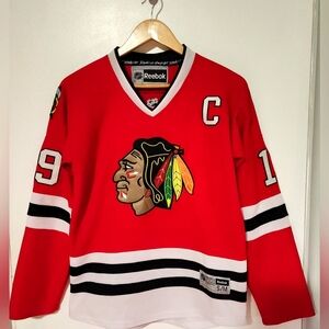 Reebok Chicago BLACKHAWKS  #19 TOEWS Jersey size S/M